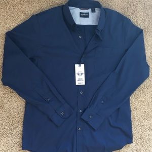 NEVER WORN DOCKERS MEN CASUAL DRESS SHIRT